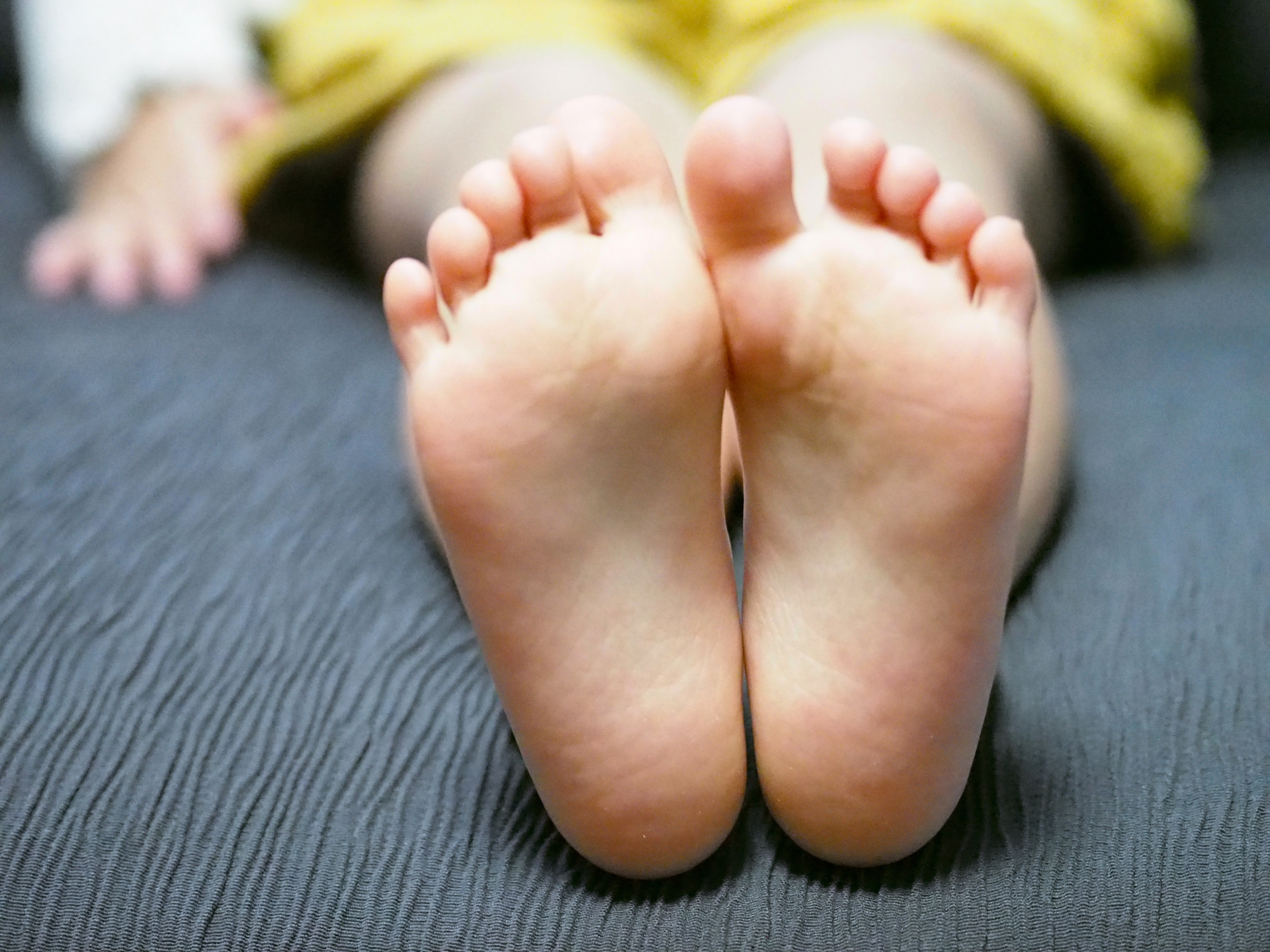 親の責任 子供の足の臭いがクサイ原因と対策 週刊 下着で笑顔